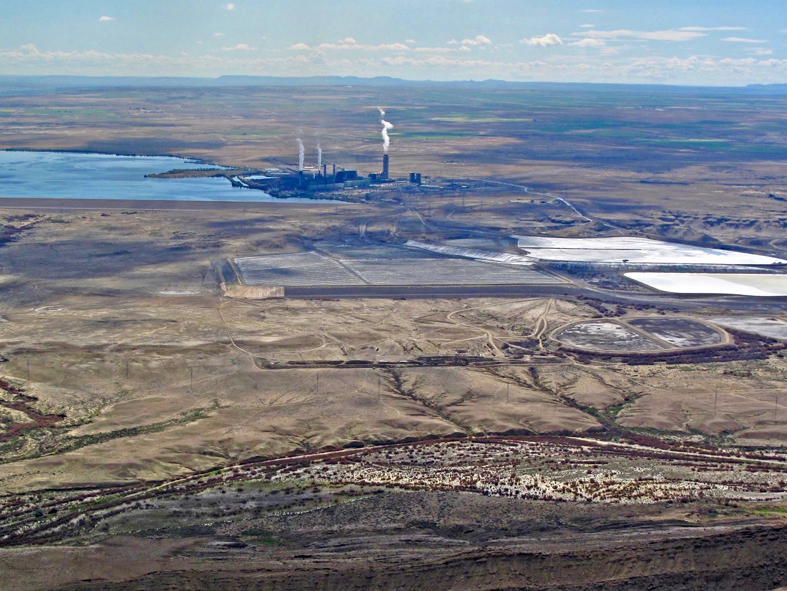 Native Sun News: Navajo citizens battle power plant on reservation